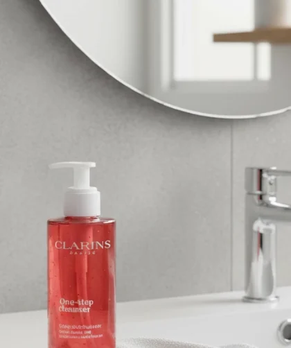 Clarins One-Step Cleanser Review 2025 Gentle Exfoliating Cleanser